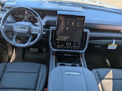 New 2026 GMC Yukon Denali w/ Denali Reserve Package image 16