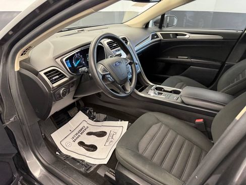 Used 2019 Ford Fusion SE FWD image 60
