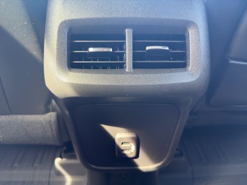 Used 2023 GMC Terrain SLT w/ LPO, Floor Liner Package FWD image 15
