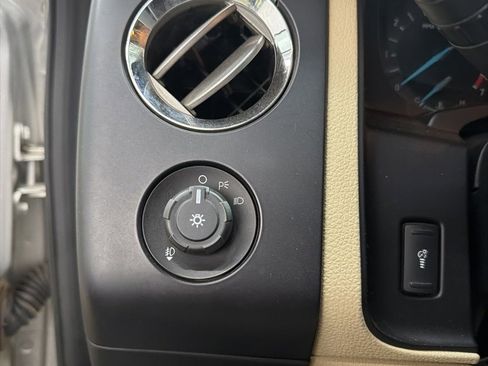 Used 2016 Ford Expedition EL XL image 18