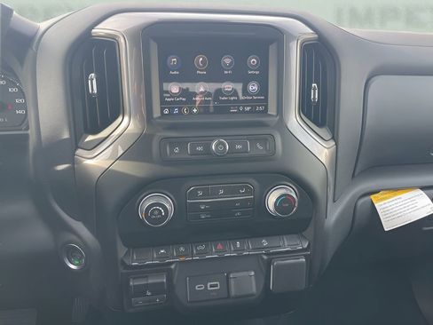 Used 2025 Chevrolet Silverado 1500 Custom Trail Boss AWD/4WD image 21