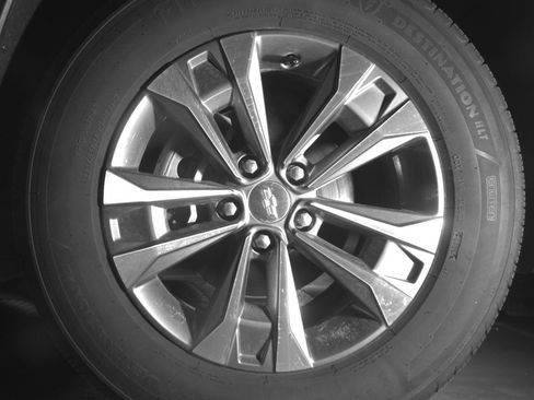 Used 2025 Chevrolet Equinox LT FWD image 12