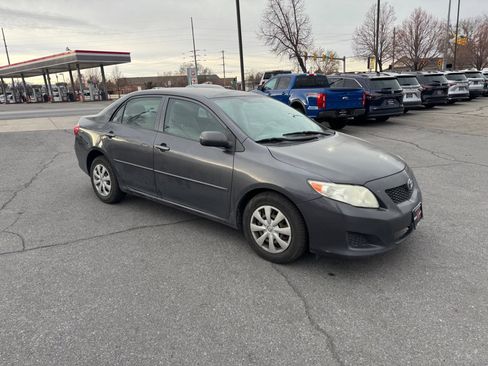Used 2010 Toyota Corolla LE image 7
