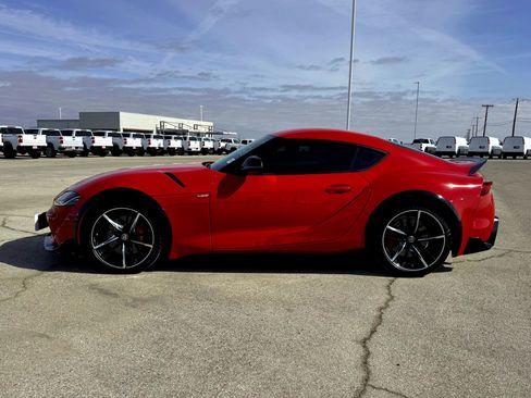 Used 2021 Toyota Supra Premium w/ Driver Assist Package image 13