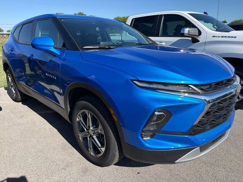 Used 2026 Chevrolet Blazer LT FWD image 6
