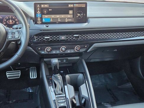 Used 2025 Honda Accord Sport image 14