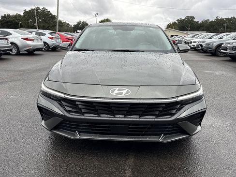 Used 2025 Hyundai Elantra SEL image 8