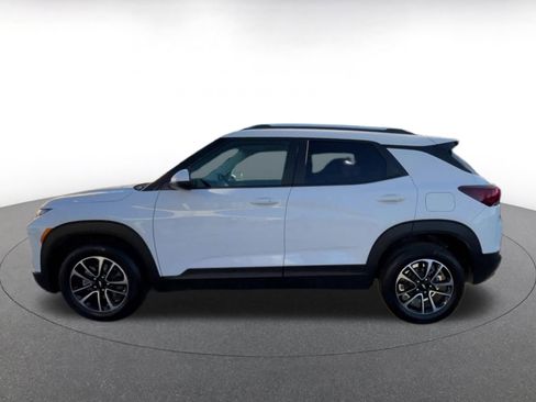 Used 2025 Chevrolet TrailBlazer LT image 9