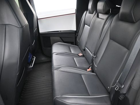 Used 2024 Tesla Cybertruck AWD Crew Cab image 28