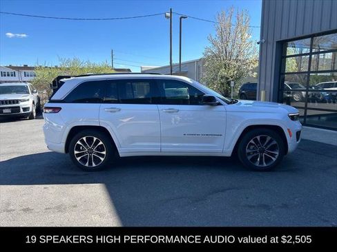 Certified 2023 Jeep Grand Cherokee Overland w/ Luxury Tech Group IV AWD/4WD image 2
