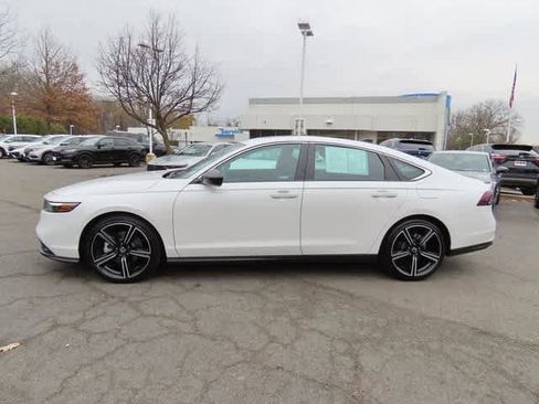 Certified 2025 Honda Accord Sport image 3