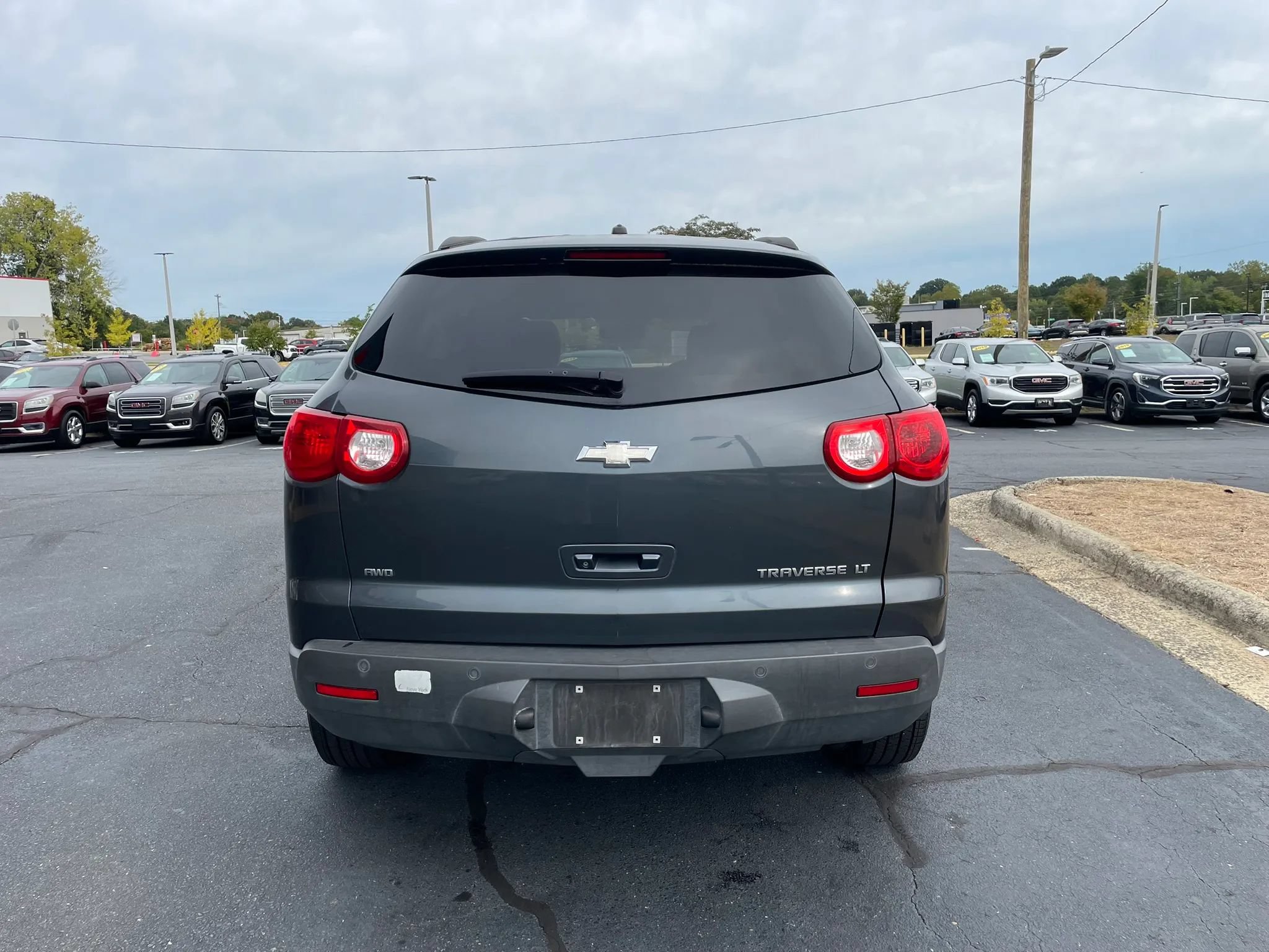 Used 2010 Chevrolet Traverse LT w/ Personal Connectivity Package AWD/4WD image 6