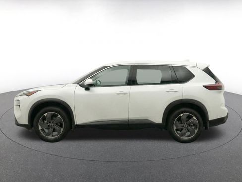 Used 2025 Nissan Rogue SV FWD image 4