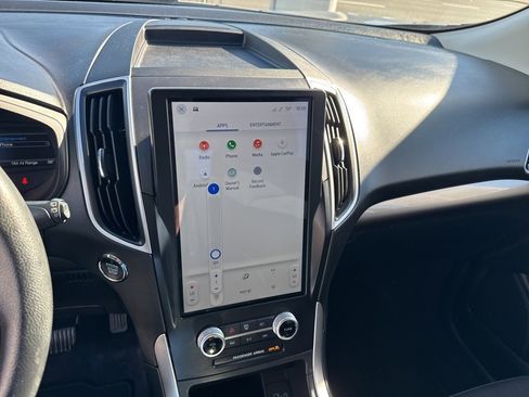 Used 2024 Ford Edge SE w/ Black Appearance Package image 16