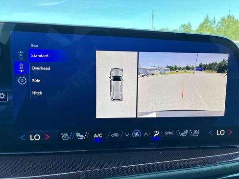 Used 2025 Chevrolet Traverse RS image 15