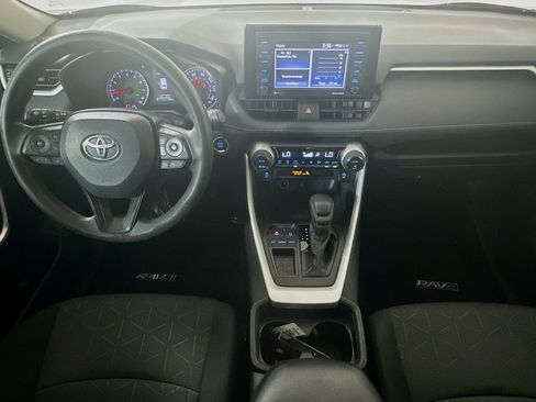 Used 2020 Toyota RAV4 XLE FWD image 27
