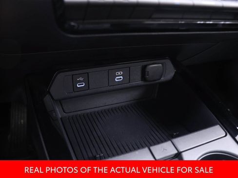Certified 2025 Toyota Prius LE FWD image 6