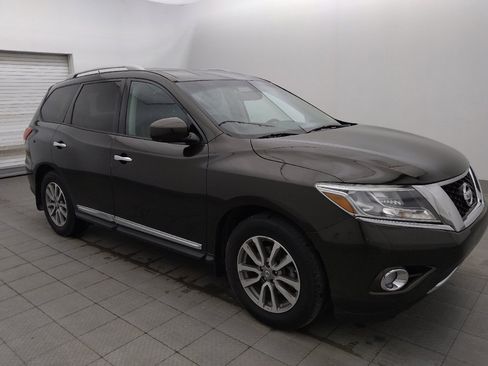 Used 2015 Nissan Pathfinder SL w/ SL Tech Package FWD image 11