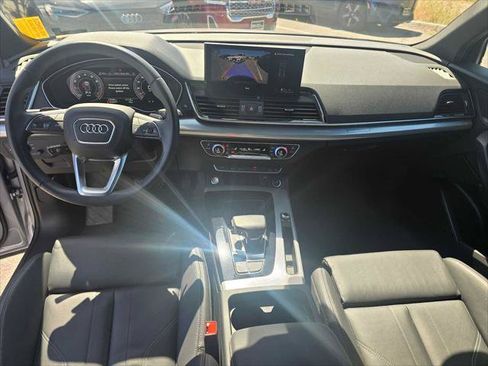 Used 2025 Audi Q5 2.0T Premium w/ Convenience Plus Package AWD/4WD image 21