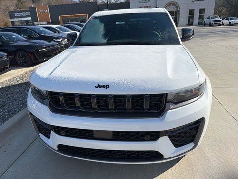 New 2026 Jeep Grand Cherokee Limited Reserve image 8