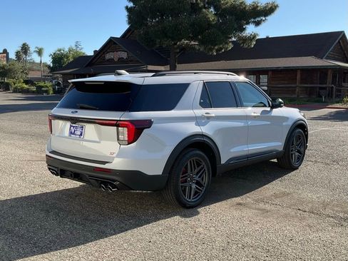 New 2026 Ford Explorer ST w/ Sun And Sound Package image 6