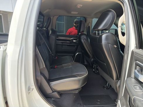 Used 2024 RAM 2500 Laramie AWD/4WD image 19