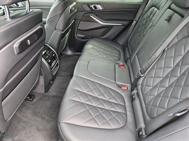 Used 2024 BMW X5 xDrive40i w/ Premium Package AWD/4WD image 21