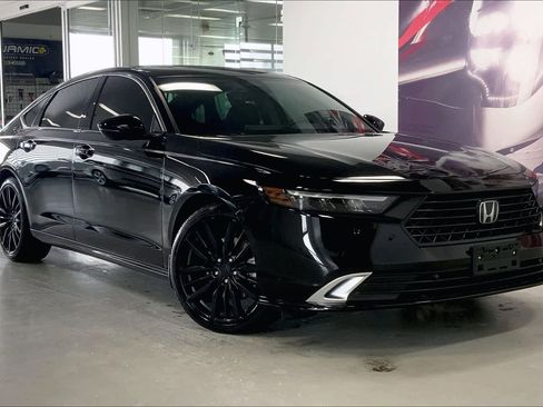 Used 2023 Honda Accord Touring image 19