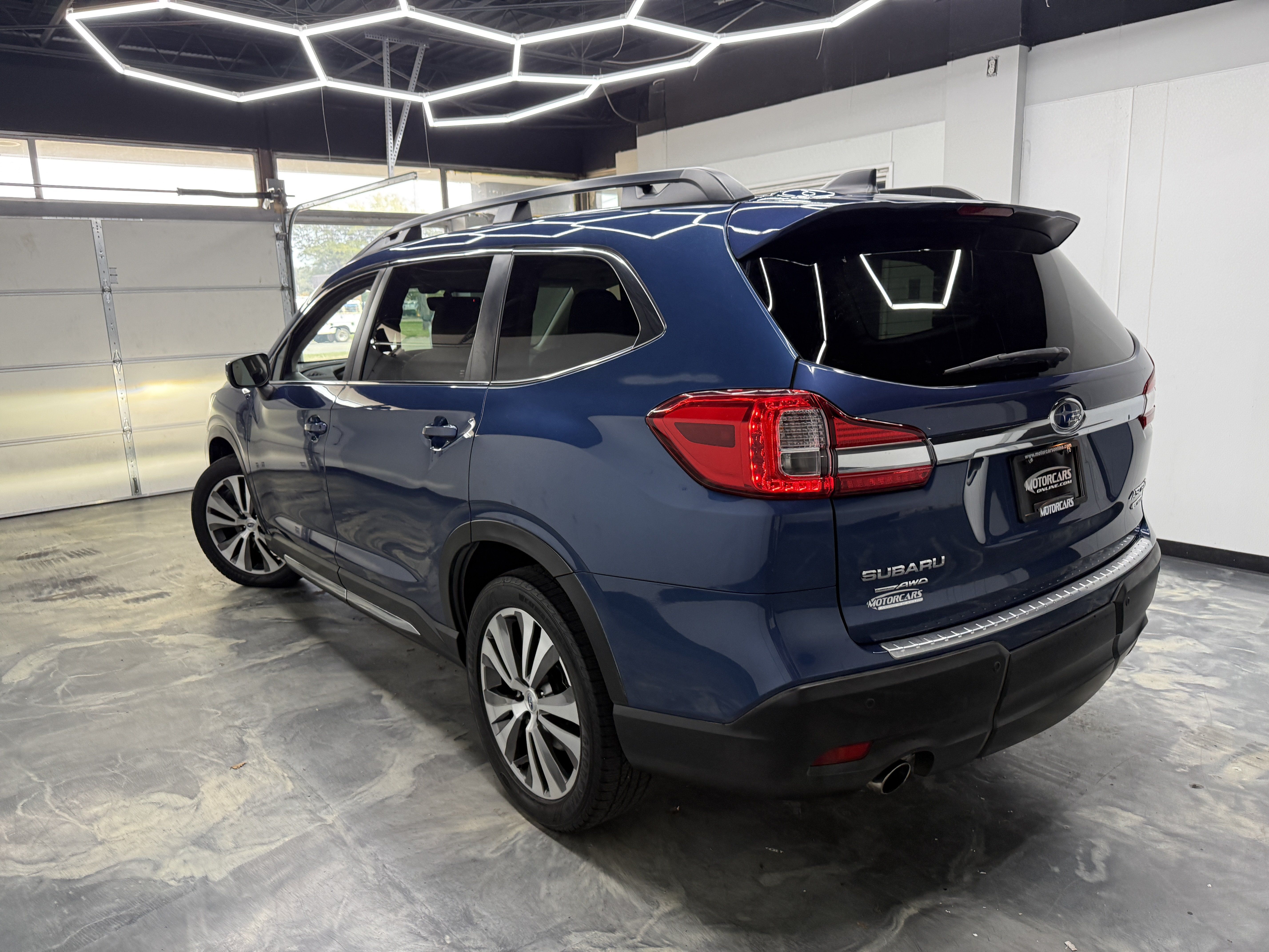 Used 2020 Subaru Ascent Limited w/ Popular Package #4 AWD/4WD image 3