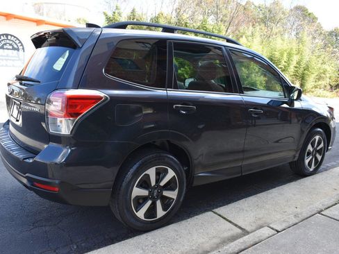 Used 2018 Subaru Forester 2.5i Premium w/ All-Weather Package image 3