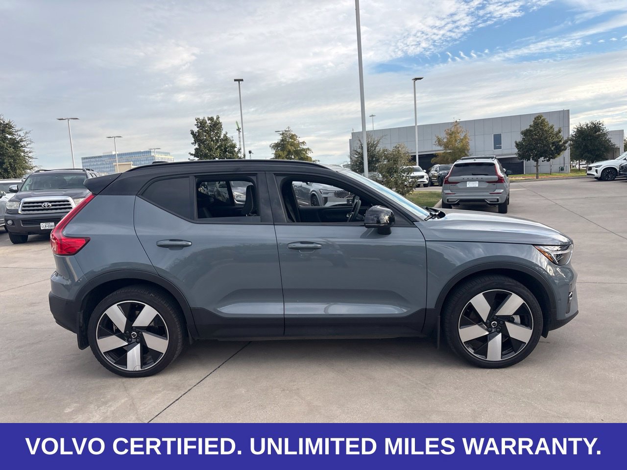 Certified 2023 Volvo XC40 Recharge Ultimate w/ Protection Package Premier AWD/4WD image 5