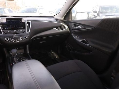 Used 2024 Chevrolet Malibu LT image 23