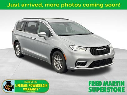 Used 2022 Chrysler Pacifica Touring-L