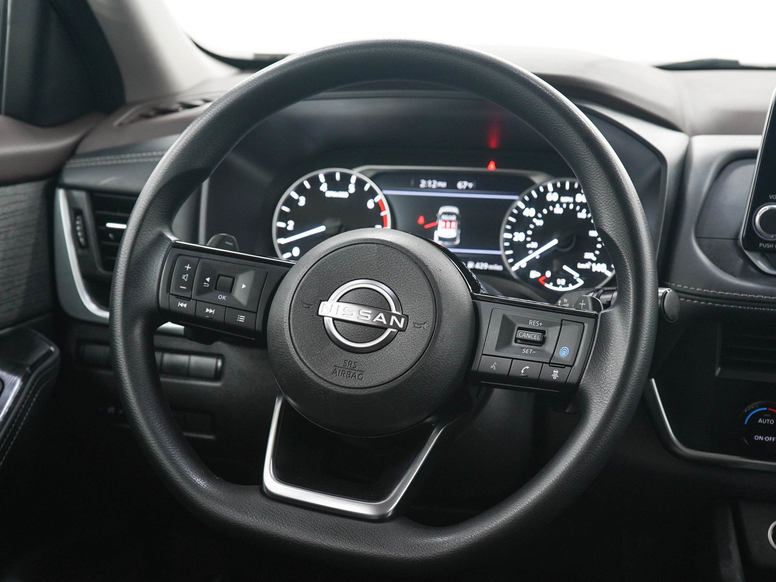Used 2023 Nissan Rogue SV AWD/4WD image 16