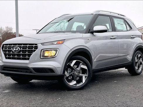 New 2026 Hyundai Venue SEL image 2