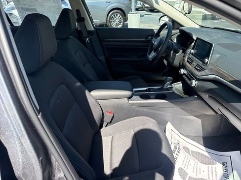 New 2026 Nissan Altima 2.5 SV FWD image 30