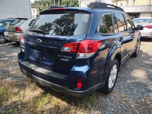 Used 2011 Subaru Outback 2.5i Limited w/ PWR Moonroof Pkg AWD/4WD image 3