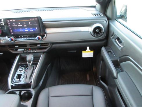 New 2026 Chevrolet Colorado LT w/ LT Convenience Package image 16