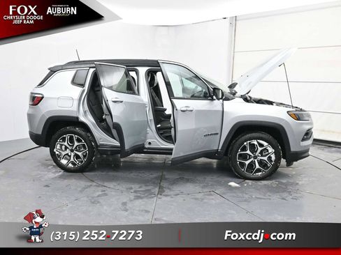 New 2026 Jeep Compass Limited image 39