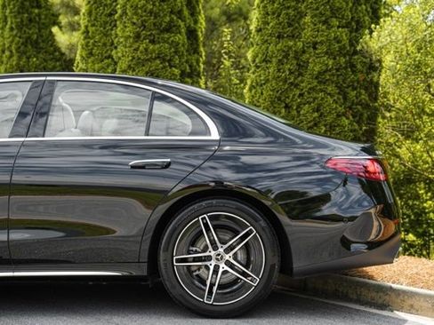 Used 2025 Mercedes-Benz E 350 4MATIC Sedan w/ Winter Package image 10