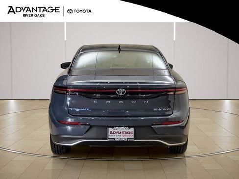 New 2026 Toyota Crown Platinum image 6