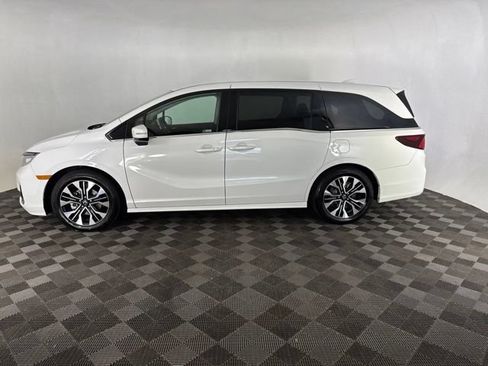Used 2026 Honda Odyssey Elite image 8