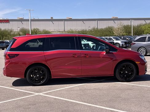 Certified 2025 Honda Odyssey Sport-L image 7