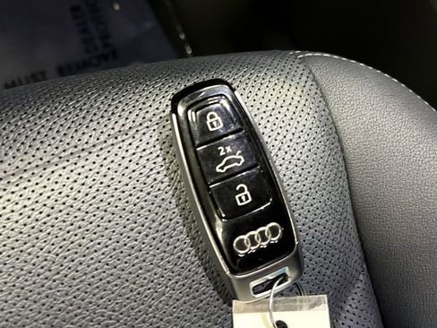 Used 2023 Audi Q8 Premium Plus w/ Premium Plus Package AWD/4WD image 41