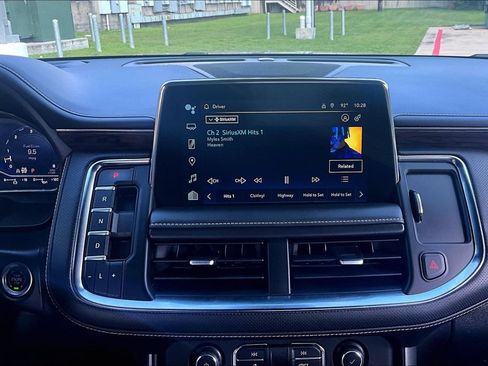 Used 2023 Chevrolet Tahoe Premier AWD/4WD image 43