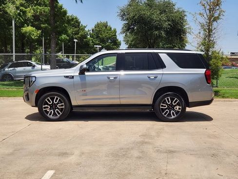 Used 2024 GMC Yukon AT4 w/ Technology Package AWD/4WD image 5