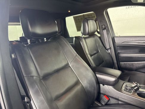 Used 2022 Jeep Grand Cherokee Limited image 30