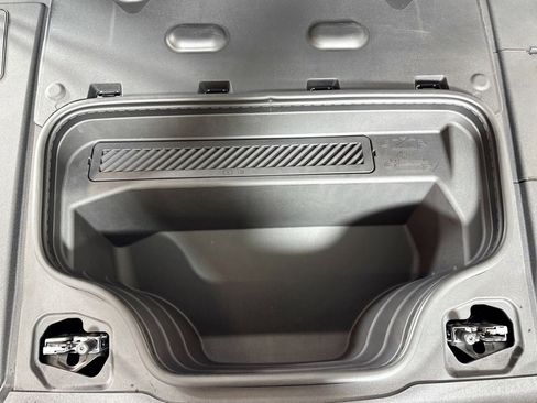 Used 2025 Audi A6 e-tron Prestige w/ Black Warm Weather Package image 27