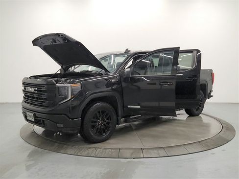Used 2024 GMC Sierra 1500 Elevation image 11