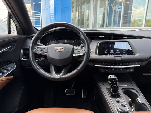 Used 2023 Cadillac XT4 Sport AWD/4WD image 18